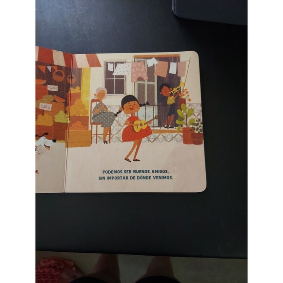 Hello, Friend / Hola, Amigo (Scholastic Bilingual) by 123 123 Andrés (2020) Book - Picture 2 of 4